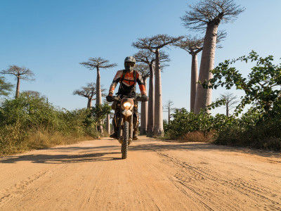 Motocyklem przez  MADAGASKAR - Motocyklowe podróże przez bezdroża